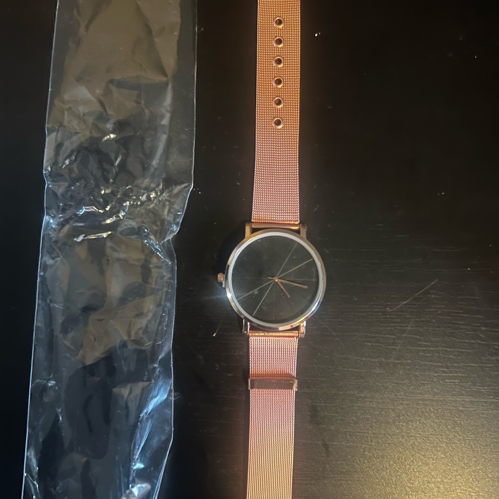 Rose Gold Mesh Strap Watch